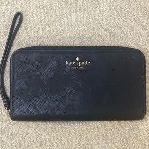 Used Kate Spade Wrislet Wallet in Black